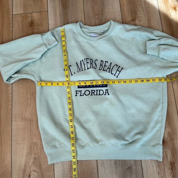 Womens Soft Green Ft. Myers Graphic Soft Sweatshirt Size Large - Picture 3 of 6